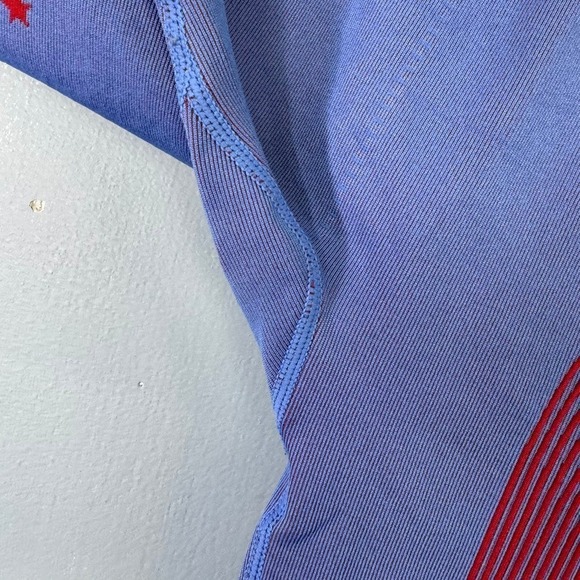 Fabletics High-Waisted Seamless Star Capri Leggings Crystal Blue Red Women's XS - Picture 5 of 13